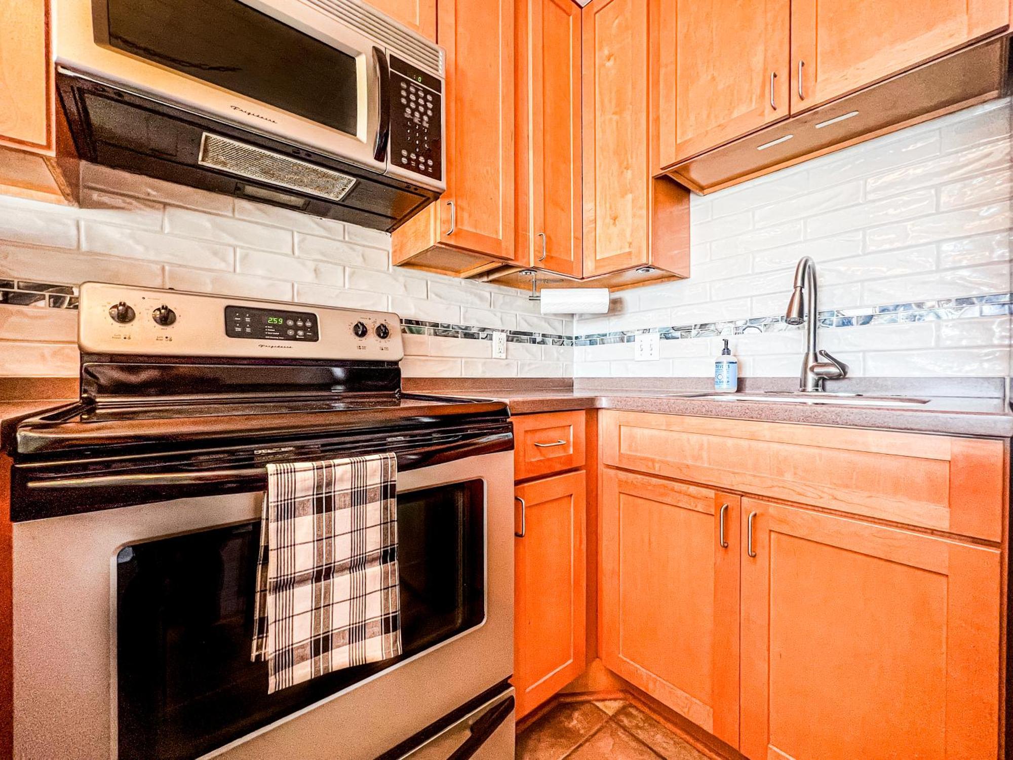 Cozy Beach Condo Sleeps 6 Pool แคโลไลนาบีช ภายนอก รูปภาพ