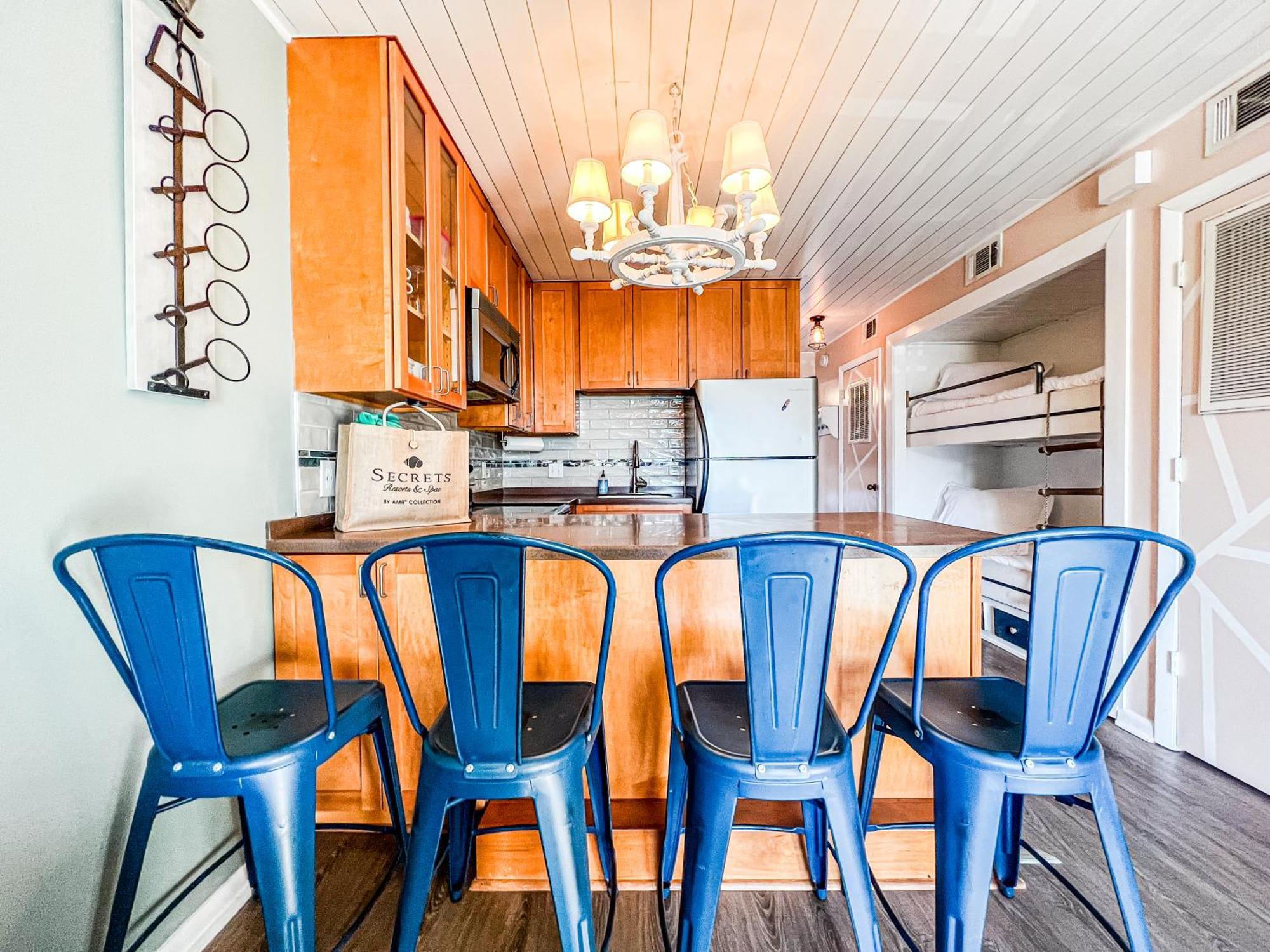 Cozy Beach Condo Sleeps 6 Pool แคโลไลนาบีช ภายนอก รูปภาพ